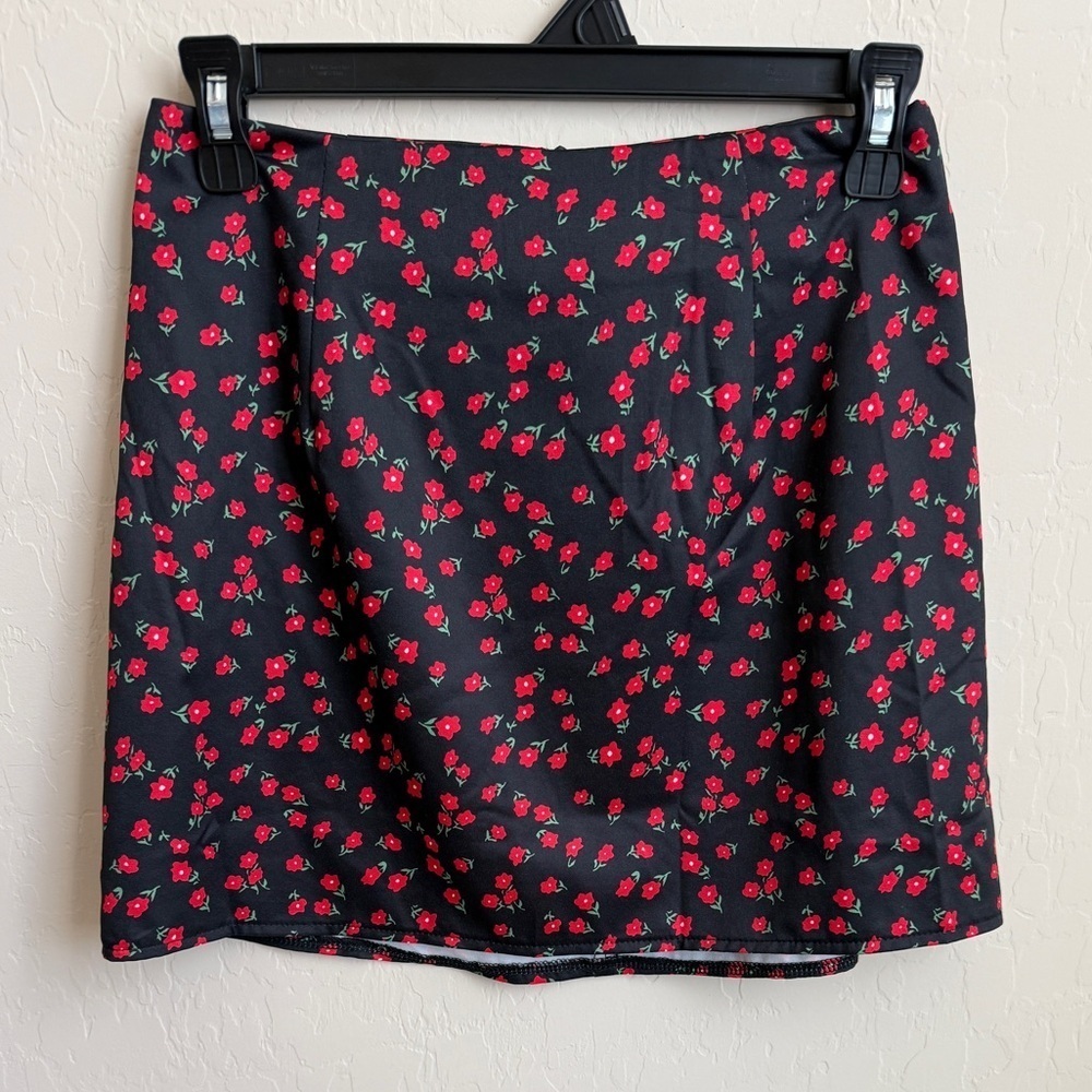 Princess Polly Kerri Mini Skirt Floral Red Black Valentine’s Skirt Women Size 4